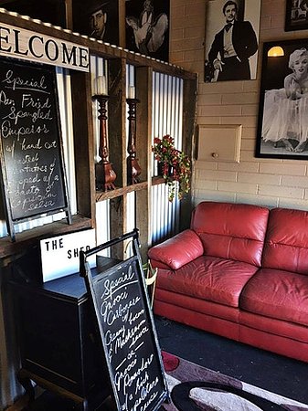 Northside Tavern Shed Restaurant - Click Find 0