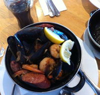 Henley Beach Hotel - Bridge Guide