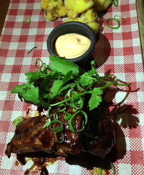 Hispanic Mechanic - Click Find 2