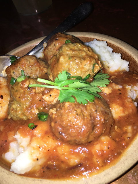 Hispanic Mechanic - Click Find 6