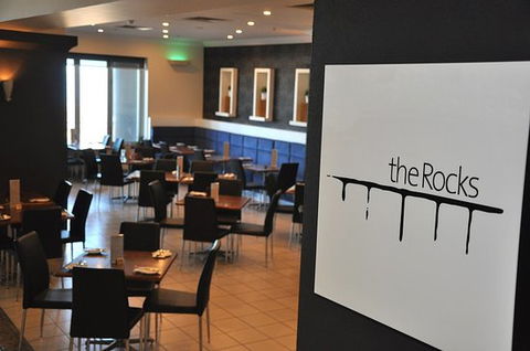 The Rocks At Glenelg Pier - Bet 4u 0