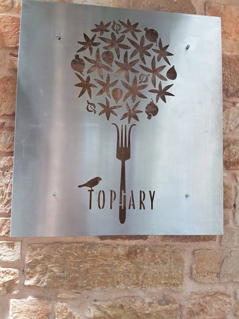 Topiary - Bridge Guide 1
