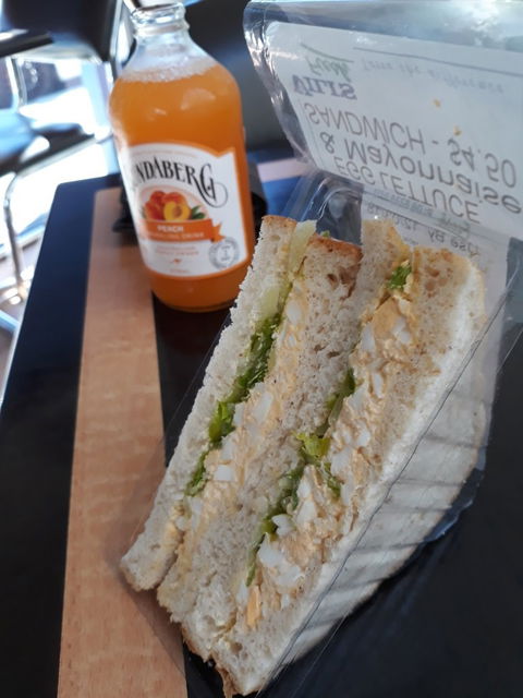 Vili's Cafe- 24 Hours - Bridge Guide 4