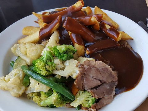 Vili's Cafe- 24 Hours - Bridge Guide 0