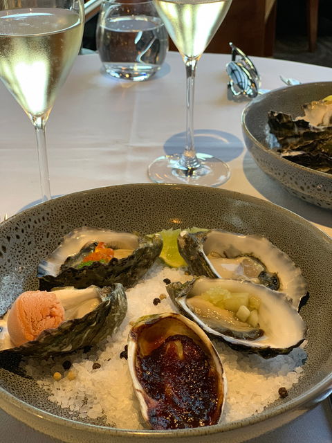 Windy Point Restaurant - Click Find 1