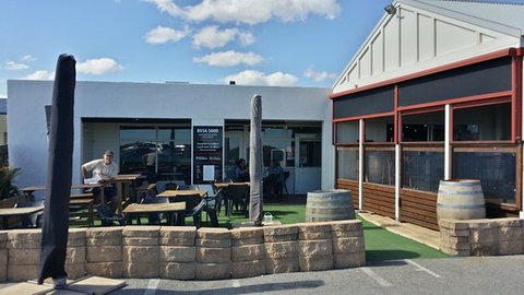 Breeze Cafe & Bar - Lawyer Find 0