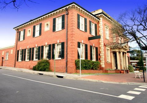 Feathers Terrace - Click Find 0