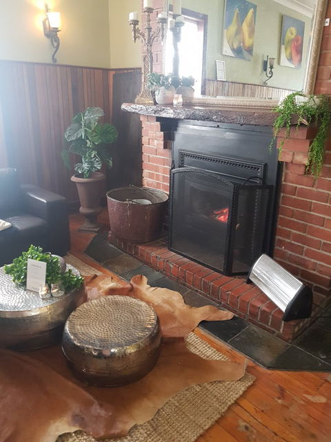 Inglewood Inn - Click Find 3