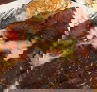 Old Noarlunga Hotel - Click Find