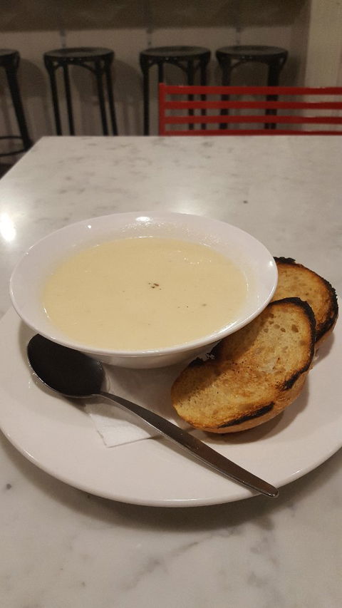 T Bar - Tea Salon - Bridge Guide 4