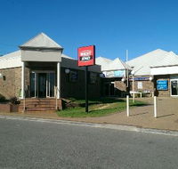 The Woodcroft Hotel - Click Find