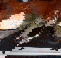 Village Tavern Hotel - Bet 4u