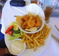 Yum Sing Restaurant - Click Find