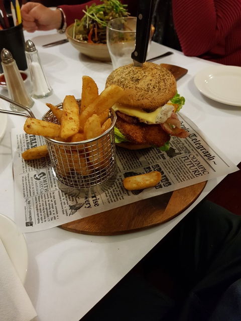 Bedford Hotel Restaurant - Bet 4u 1