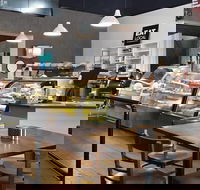 D  M's Bakery Cafe - Click Find