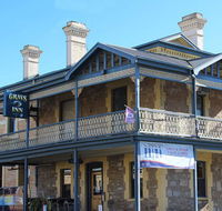EATGrays Inn Mt Barker - Bridge Guide