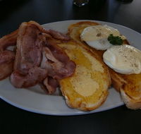 Lakes Bakery Cafe - Click Find