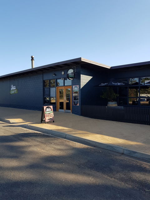 Locky's Place - Bet 4u 2