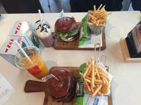 Mcdonald's Family Restaurants - Bet 4u 0