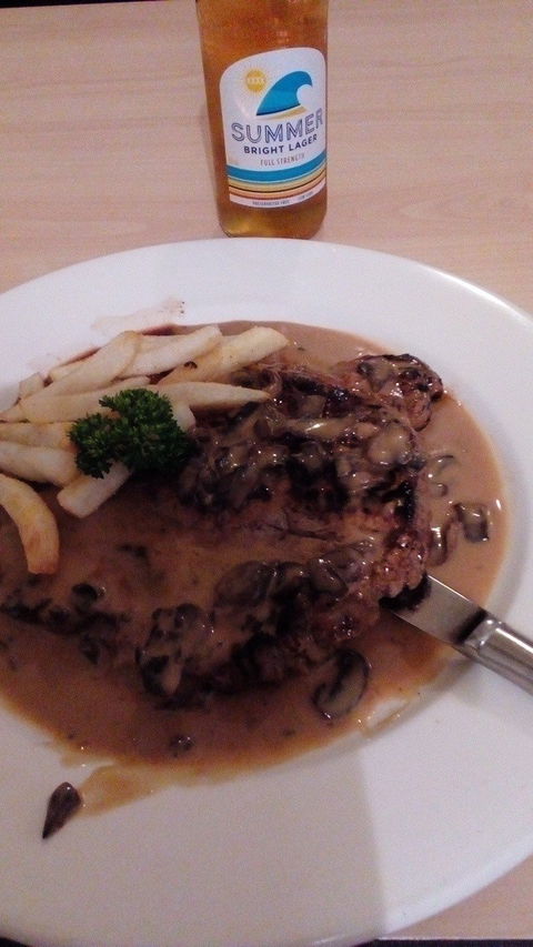 Moonta Hotel - Click Find 6