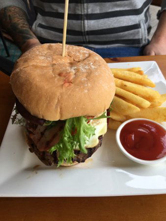 Oakbank Hotel - Click Find 0