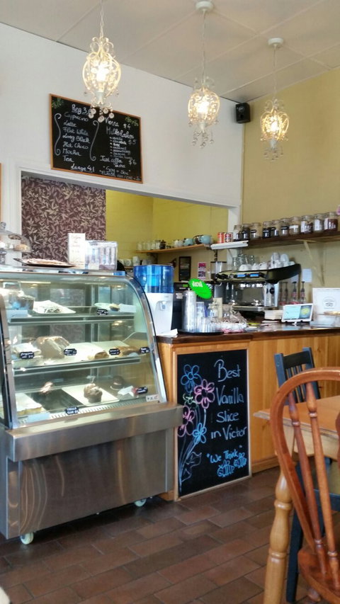 Two Bees Cafe - Bet 4u 3