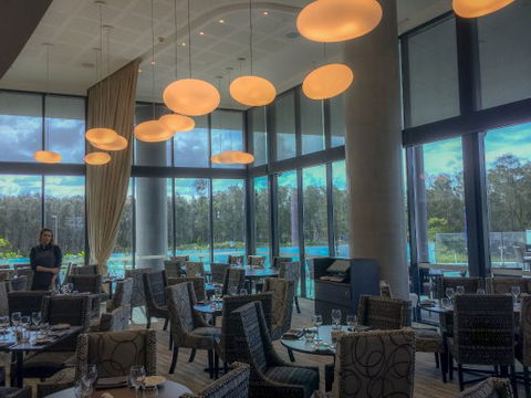 Apron Restaurant - Click Find 0
