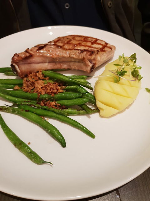 Apron Restaurant - Click Find 4