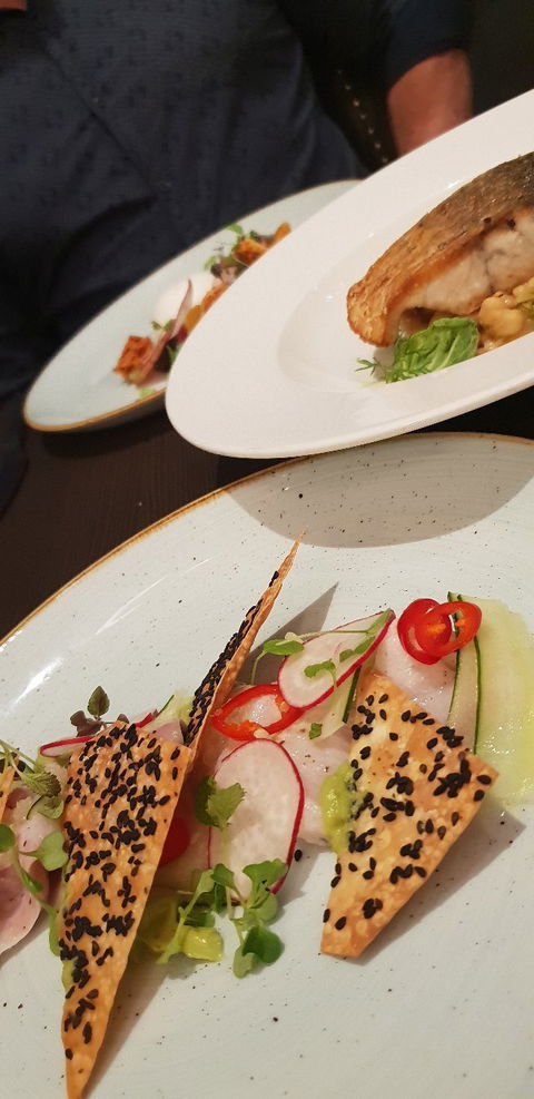 Apron Restaurant - Click Find 5