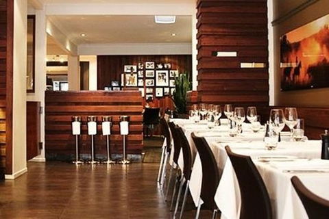 Black Hide Steakhouse - Click Find 0