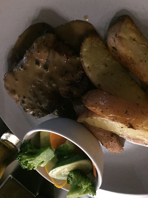 Catalina Restaurant - Click Find 6
