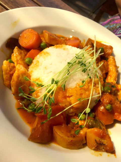Chandelier Bar & Grill - Click Find 3