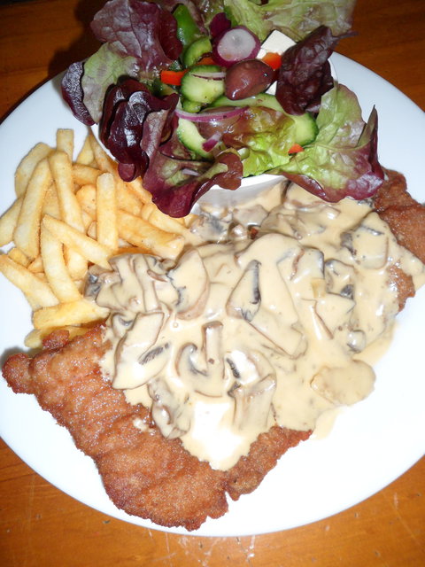 Cummins Hotel - Bet 4u 2