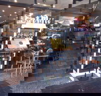 Eat Mii Cafe  Bar - Click Find