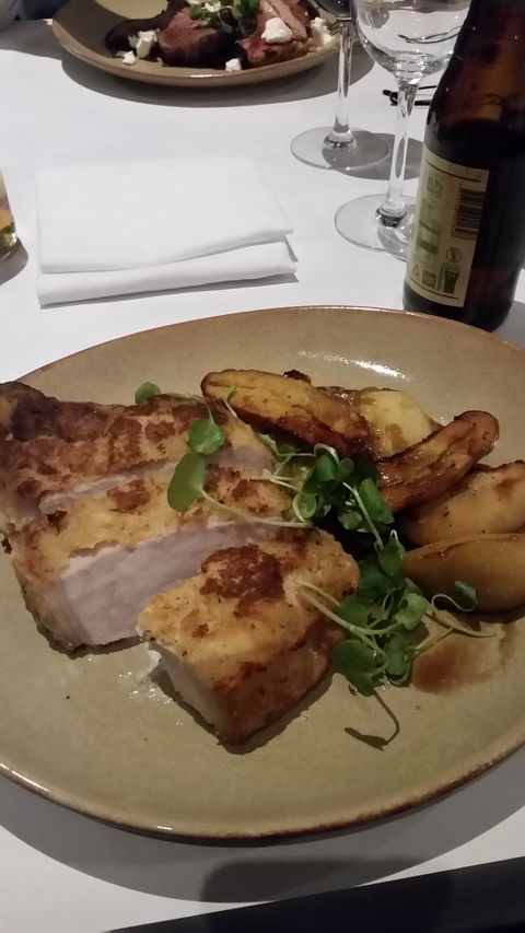 Frescos Restaurant - Click Find 5