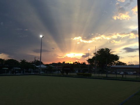 Gallopers Sports Club Restaurant - Click Find 0