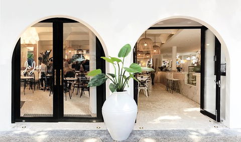 Jo-Jo's Restaurant + Bar - Bet 4u 0