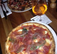 Julius Pizzeria - Click Find