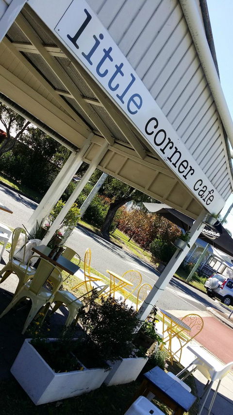 Little Corner Cafe - Click Find 4
