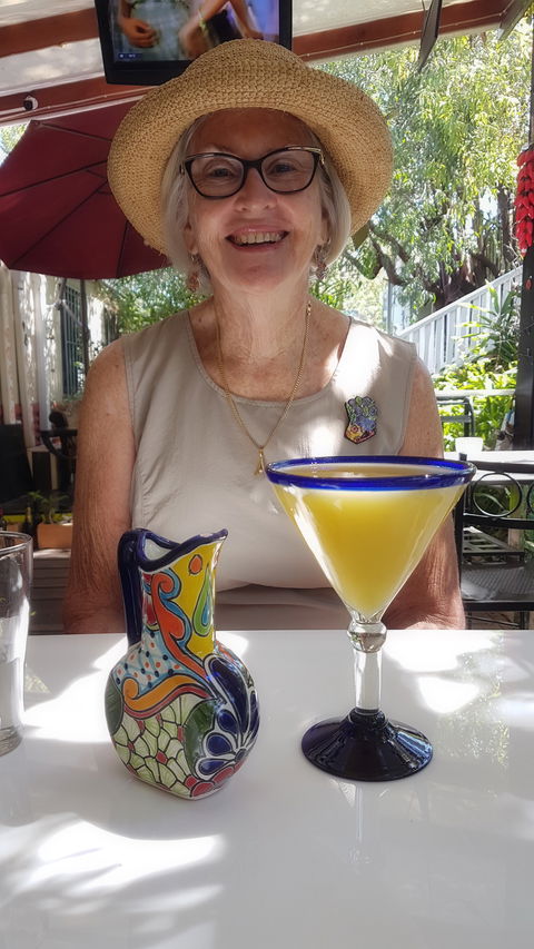 Macondo Cafe - Taste The Passion - Click Find 1