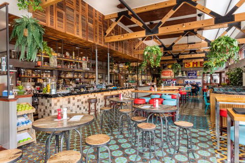 Main St Bar & Eatery - Click Find 0