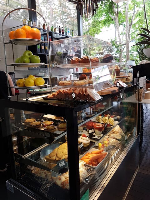 Riverbend Cafe - Click Find 1