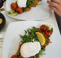Story Bridge Deli and Cafe - Click Find