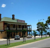 Streaky Bay Hotel - Click Find