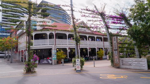 The Ship Inn - Click Find 0