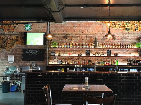 Yard Bird Ale House - Click Find 0