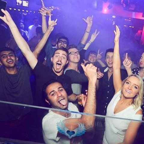 Love Nightlife - Bet 4u 4