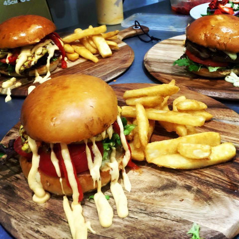 2 Quench Cafe & Cocktail - Click Find 3