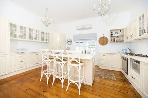 Coast & Country Kitchens & Bathrooms - Lavinia 2