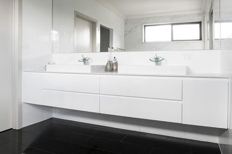 Coast & Country Kitchens & Bathrooms - Lavinia 4